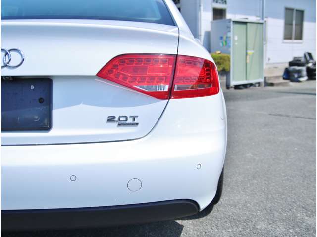 アウディ Ａ４ ２．０ ＴＦＳＩ クワトロ ４ＷＤ H22年 (九州・沖縄) 99