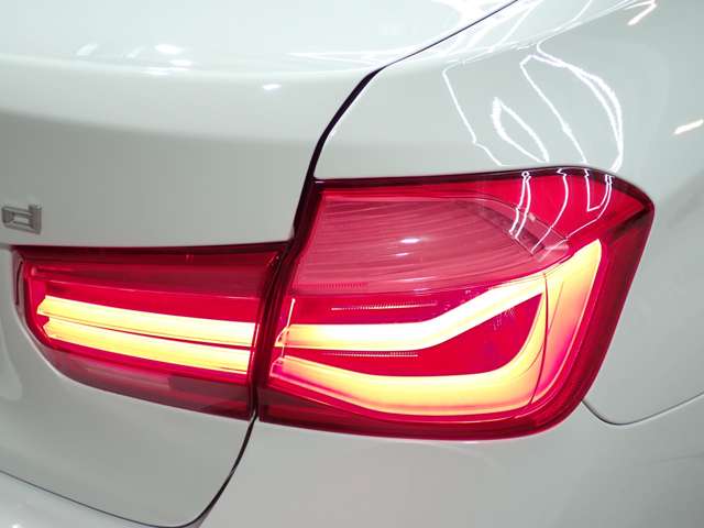 ＢＭＷ ３シリーズ ３２０ｄ　ラグジュアリー H28年 (九州・沖縄) 99