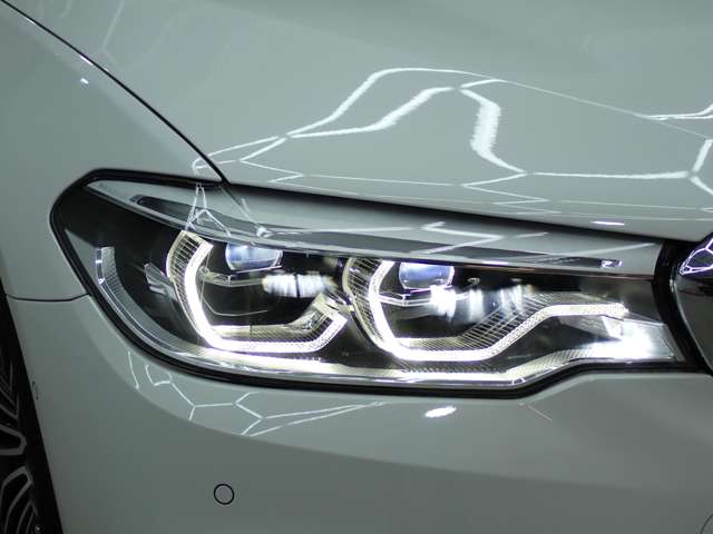 ＢＭＷ ５シリーズ ５２３ｉ　Ｍスポーツ R1年 (九州・沖縄) 99