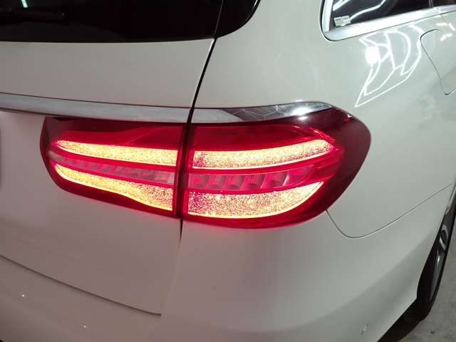 メルセデスベンツ Ｅクラスワゴン Ｅ２２０Ｄ アバンギャルド スポーツ（本革仕様） ディーゼルターボ H29年 (九州・沖縄) 99