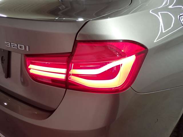 ＢＭＷ ３シリーズ ３２０ｉ　ラグジュアリー H29年 (九州・沖縄) 99