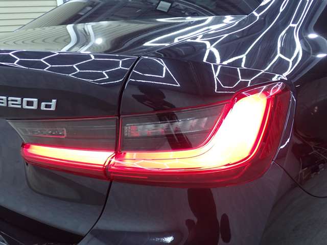 ＢＭＷ ３シリーズ ３２０Ｄ Ｘドライブ エディション ジョイプラス ディーゼルターボ ４ＷＤ R3年 (九州・沖縄) 99