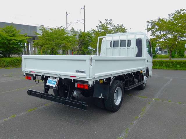 三菱フソウ キャンター 平ボディ H25年 (関東) 99