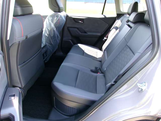 トヨタ ＲＡＶ４ ２．５ アドベンチャー Ｅ－ＦＯＵＲ ４ＷＤ R8年 (近畿) 99