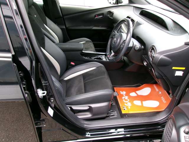 トヨタ プリウスＰＨＶ １．８ Ｓ ＧＲ スポーツ R3年 (近畿) 99