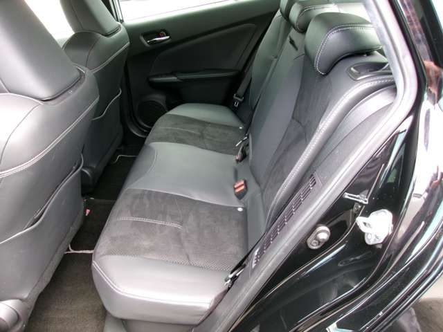 トヨタ プリウスＰＨＶ １．８ Ｓ ＧＲ スポーツ R3年 (近畿) 99