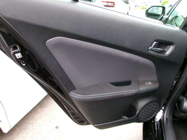 トヨタ プリウスＰＨＶ １．８ Ｓ ＧＲ スポーツ R3年 (近畿) 99