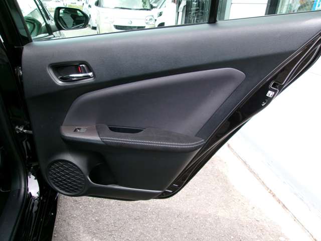 トヨタ プリウスＰＨＶ １．８ Ｓ ＧＲ スポーツ R3年 (近畿) 99