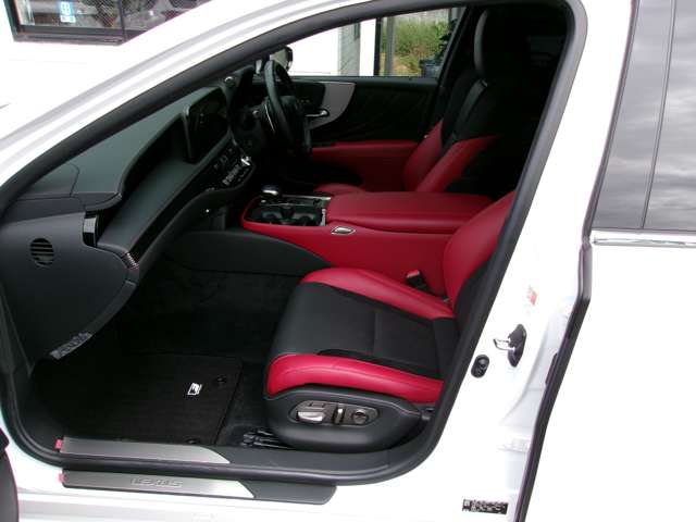 レクサス ＬＳ５００ ５００ Ｆスポーツ ４ＷＤ R2年 (近畿) 99