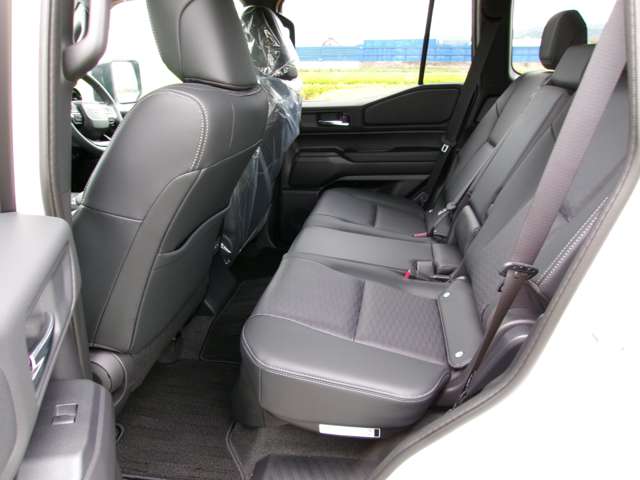 トヨタ ランドクルーザー２５０ ２．７ ＶＸ ４ＷＤ R7年 (近畿) 99