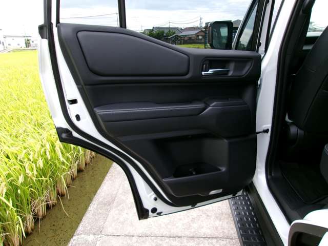 トヨタ ランドクルーザー２５０ ２．７ ＶＸ ４ＷＤ R7年 (近畿) 99