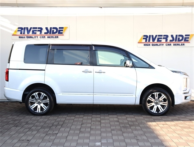 三菱 デリカ　Ｄ：５ ２．２ Ｐ ディーゼルターボ ４ＷＤ R6年 (関東) 99