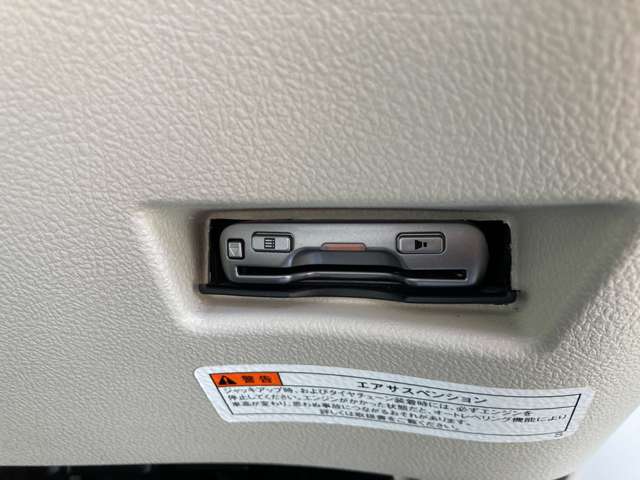 トヨタ シエンタ １．５ Ｘ ウェルキャブ 車イス仕様車 タイプＩ 助手席側セカンドシート付 H27年 (東海) 99