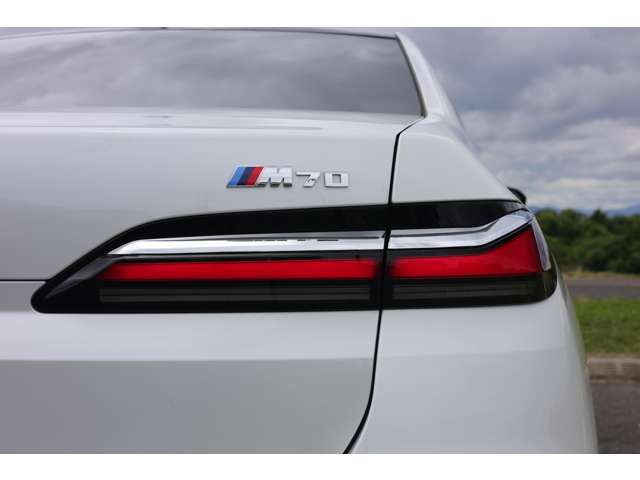 ＢＭＷ ｉ７ Ｍ７０ Ｘドライブ ４ＷＤ R6年 (東海) 99
