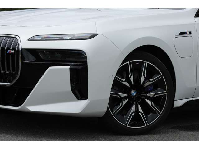 ＢＭＷ ｉ７ Ｍ７０ Ｘドライブ ４ＷＤ R6年 (東海) 99