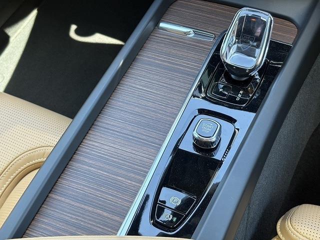 ボルボ ＸＣ６０ アルティメット Ｂ５ ＡＷＤ ４ＷＤ R5年 (近畿) 99