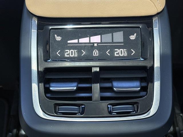 ボルボ ＸＣ６０ アルティメット Ｂ５ ＡＷＤ ４ＷＤ R5年 (近畿) 99