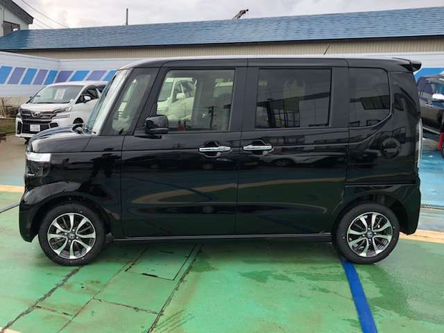 ホンダ Ｎ　ＢＯＸ カスタム ６６０ ４ＷＤ R8年 (甲信越・北陸) 99
