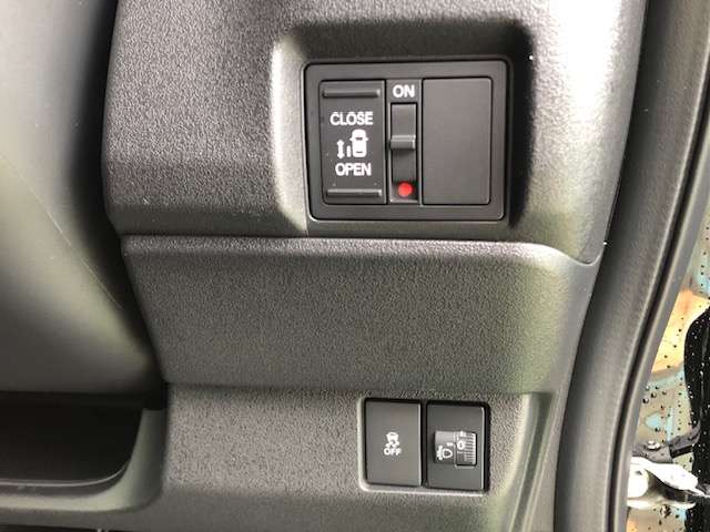 ホンダ Ｎ　ＢＯＸ カスタム ６６０ ４ＷＤ R8年 (甲信越・北陸) 99
