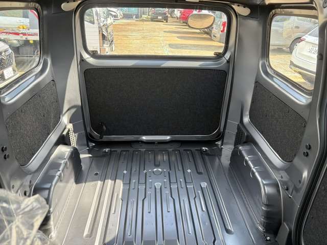 日産 ＮＶ２００バネットバン １．６ ＤＸ R4年 (甲信越・北陸) 99