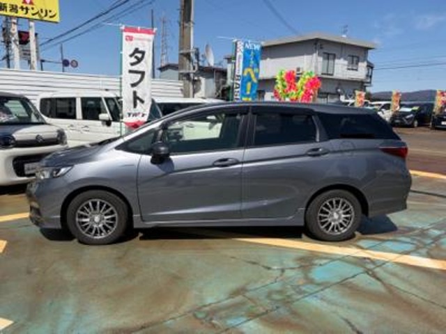 ホンダ シャトル １．５ ハイブリッド ホンダセンシング R1年 (甲信越・北陸) 99