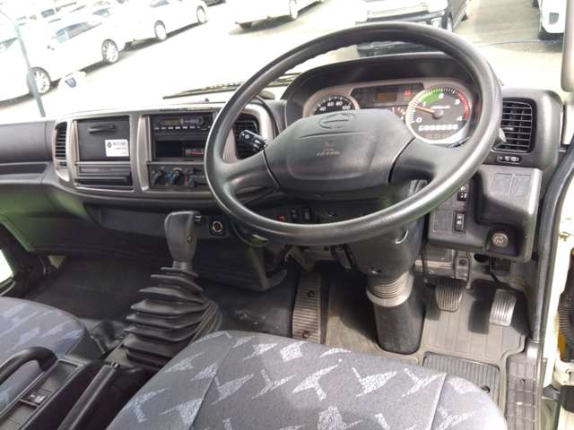 日野自動車 レンジャー ５．１Ｄ H27年 (関東) 99