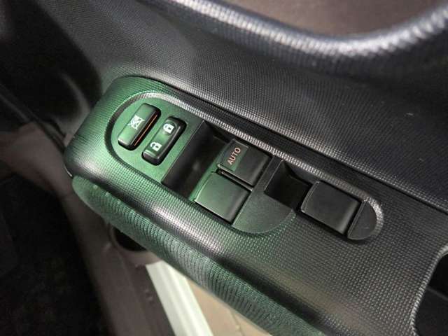 トヨタ スペイド １．５ Ｆ クイーンＩＩ H30年 (近畿) 99