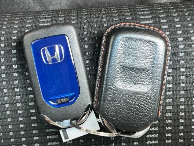 ホンダ ヴェゼル １．５ ハイブリッド Ｚ H26年 (近畿) 99