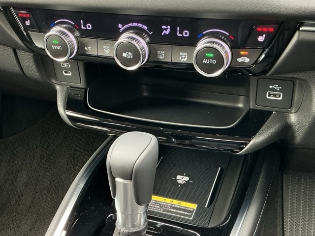 ホンダ ヴェゼル １．５ Ｅ：ＨＥＶ Ｚ R6年 (近畿) 99