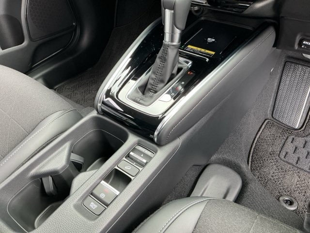 ホンダ ヴェゼル １．５ Ｅ：ＨＥＶ Ｚ R6年 (近畿) 99