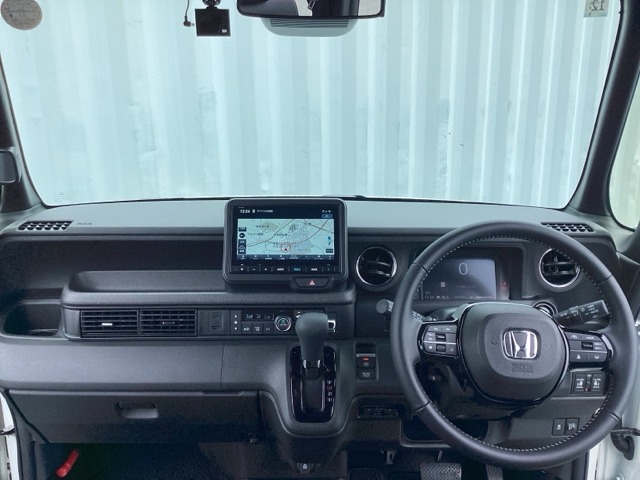 ホンダ Ｎ　ＢＯＸ カスタム ６６０ コーディネートスタイル ２トーン R7年 (近畿) 99