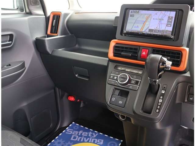 ダイハツ タント ６６０ ファンクロスターボ R5年 (関東) 99