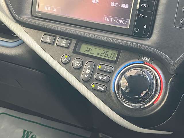 トヨタ アクア １．５ Ｓ H26年 (東海) 99