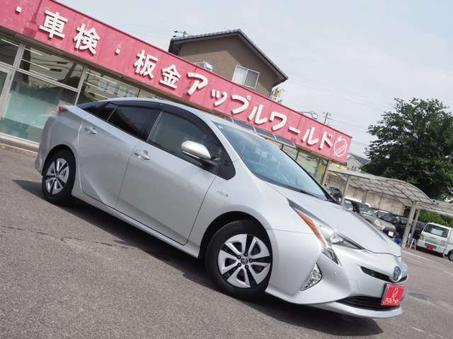 トヨタ プリウス １．８ Ａ H28年 (東海) 99