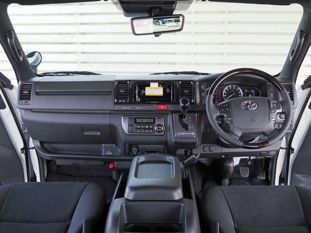 トヨタ ハイエースバン ２．８ スーパーＧＬ ダークプライムＩＩ ロングボディ ディーゼルターボ R7年 (東海) 99