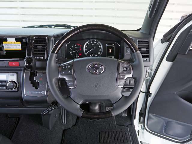 トヨタ ハイエースバン ２．８ スーパーＧＬ ダークプライムＩＩ ロングボディ ディーゼルターボ R7年 (東海) 99