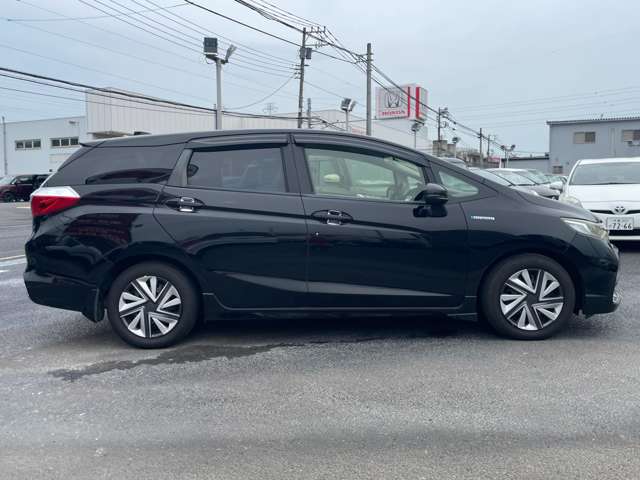 ホンダ シャトル １．５ ハイブリッド Ｘ H27年 (関東) 99