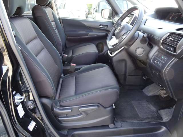 日産 セレナ ２．０ ハイウェイスター H28年 (東海) 99