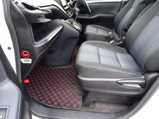 トヨタ ヴォクシー ２．０ ＺＳ 煌 H29年 (東海) 99
