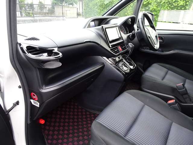 トヨタ ヴォクシー ２．０ ＺＳ 煌 H29年 (東海) 99