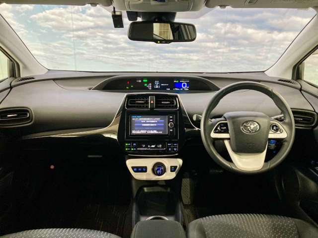 トヨタ プリウス １．８ Ｓ セーフティ プラス Ｅ－ＦＯＵＲ ４ＷＤ H29年 (北海道) 99