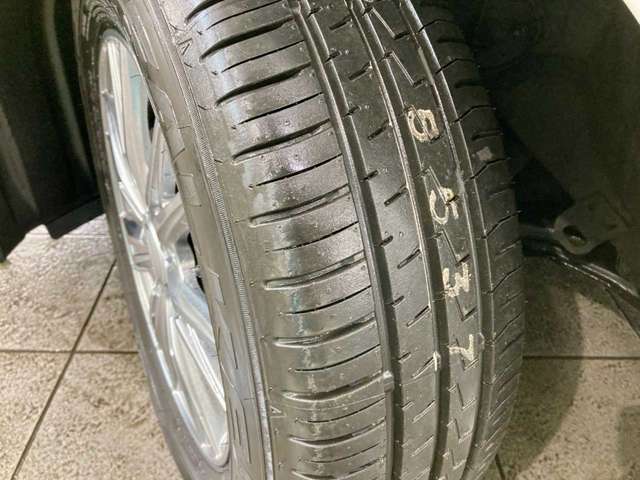トヨタ プリウス １．８ Ｓ セーフティ プラス Ｅ－ＦＯＵＲ ４ＷＤ H29年 (北海道) 99