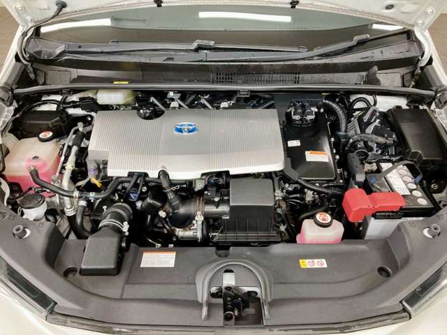 トヨタ プリウス １．８ Ｓ セーフティ プラス Ｅ－ＦＯＵＲ ４ＷＤ H29年 (北海道) 99