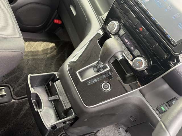 日産 セレナ ２．０ ハイウェイスター R4年 (甲信越・北陸) 99