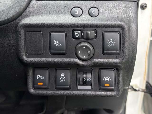 日産 ノート １．２ Ｅ－ＰＯＷＥＲ Ｘ R2年 (甲信越・北陸) 99