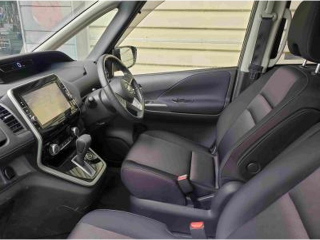 日産 セレナ ２．０ ハイウェイスター Ｖセレクション H30年 (甲信越・北陸) 99
