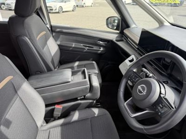 日産 セレナ ２．０ ハイウェイスターＶ Ｖセレクション R5年 (甲信越・北陸) 99