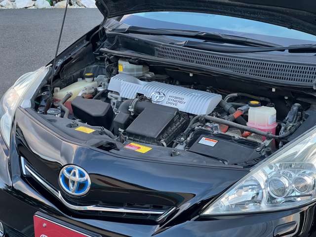 トヨタ プリウスΑ １．８ Ｇ チューン ブラック H25年 (近畿) 99