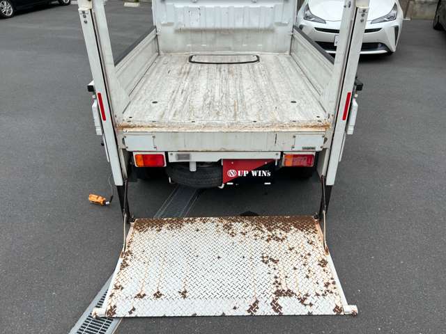 スズキ キャリイトラック ６６０ 垂直式ゲートリフター ３方開 H27年 (近畿) 99