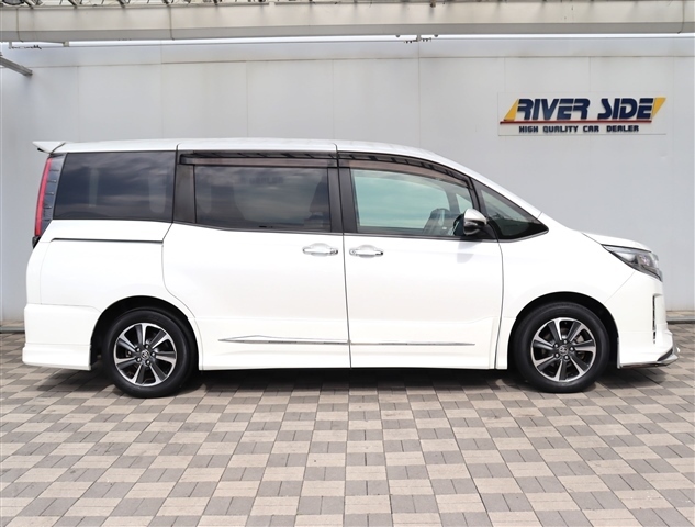 トヨタ ノア ２．０ ＳＩ ＷＸＢＩＩ R2年 (関東) 99